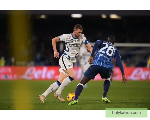 德甲转会市场热潮来袭，新星加盟老将离队动态值得关注